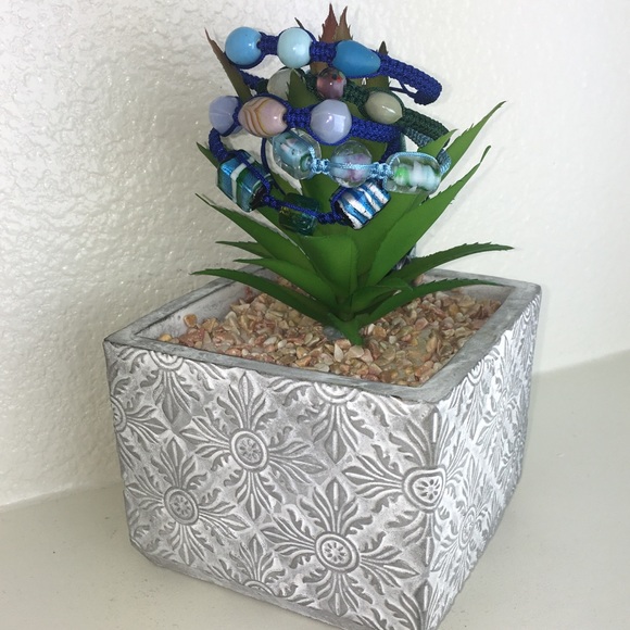 Handmade Chinese Knotting Bracelet W/ Glass Beads - Picture 7 of 8